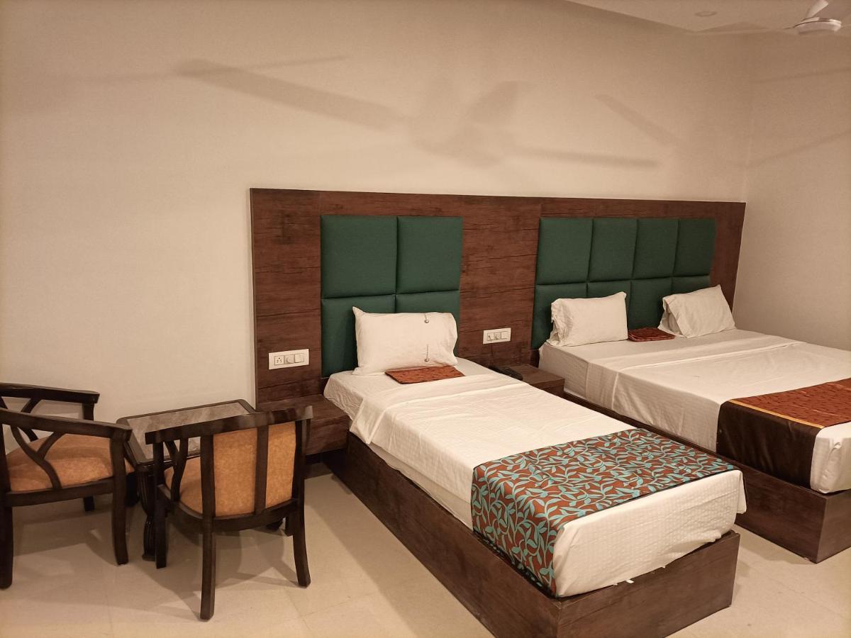 Hotel Tark Inn Near Igi Airport New Delhi Eksteriør billede