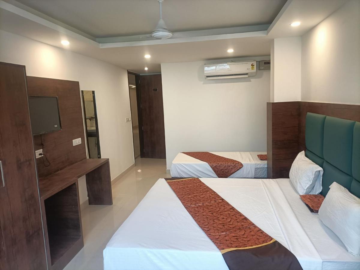 Hotel Tark Inn Near Igi Airport New Delhi Eksteriør billede