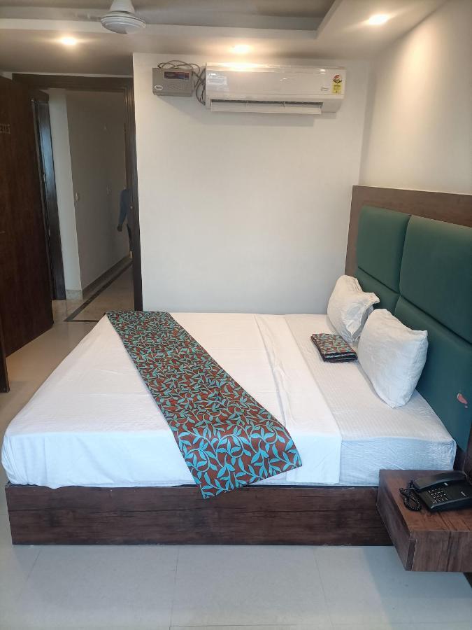 Hotel Tark Inn Near Igi Airport New Delhi Eksteriør billede