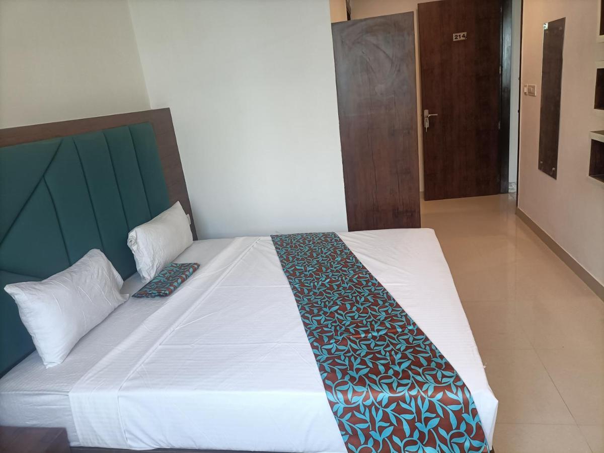 Hotel Tark Inn Near Igi Airport New Delhi Eksteriør billede